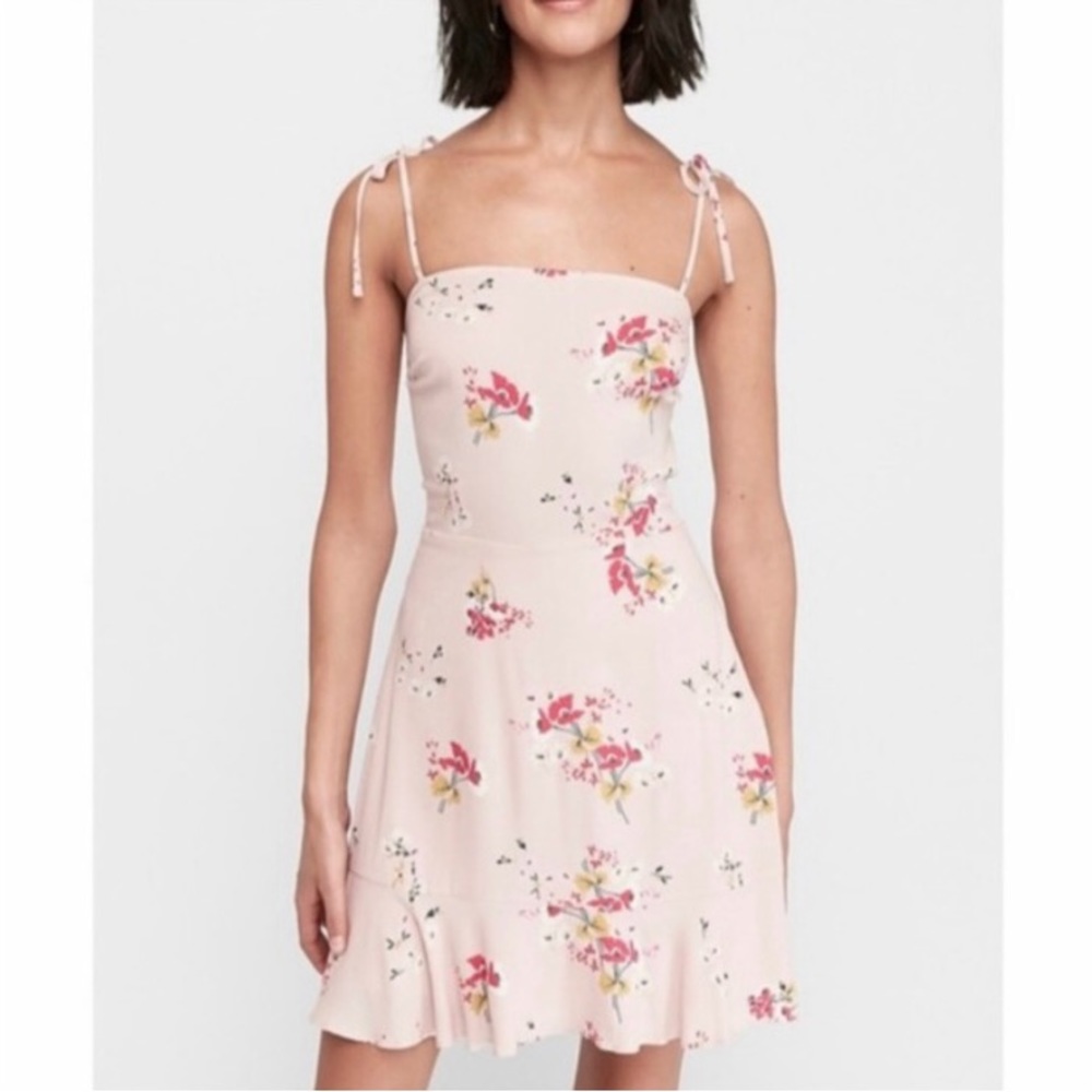 NWT Express Floral Mini Dress, Fit & Flare Ruffle Hem Coquette Soft Girl Pink XS